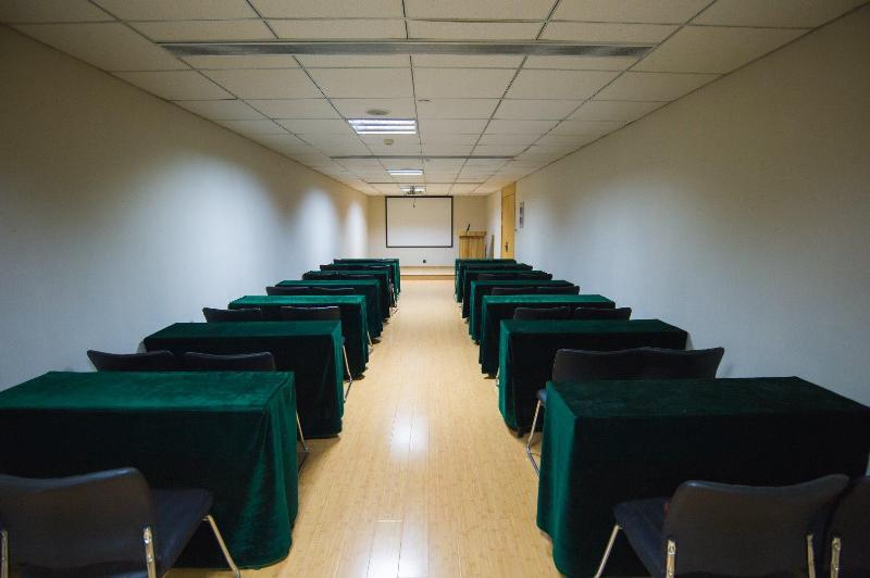 Отель Ji Kaifeng Jinming Plaza