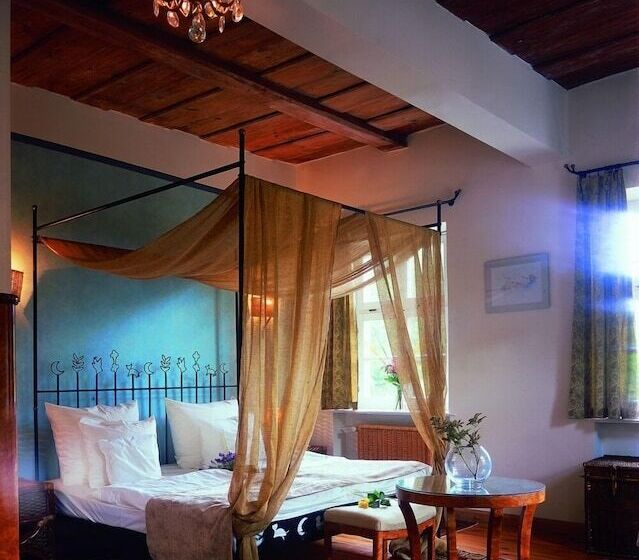 בית מלון כפרי Klekotki Conference & Spa