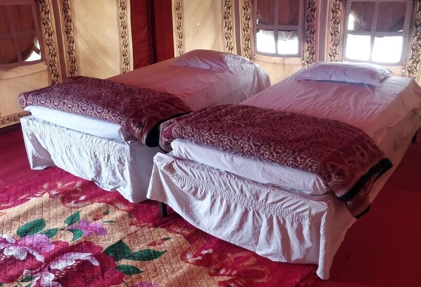 ホテル Kumbh Mela Vedic Tents