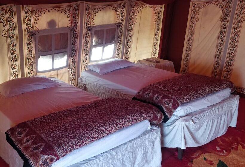 ホテル Kumbh Mela Vedic Tents