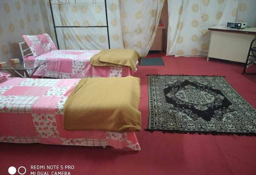 ホテル Kumbh Mela Vedic Tents