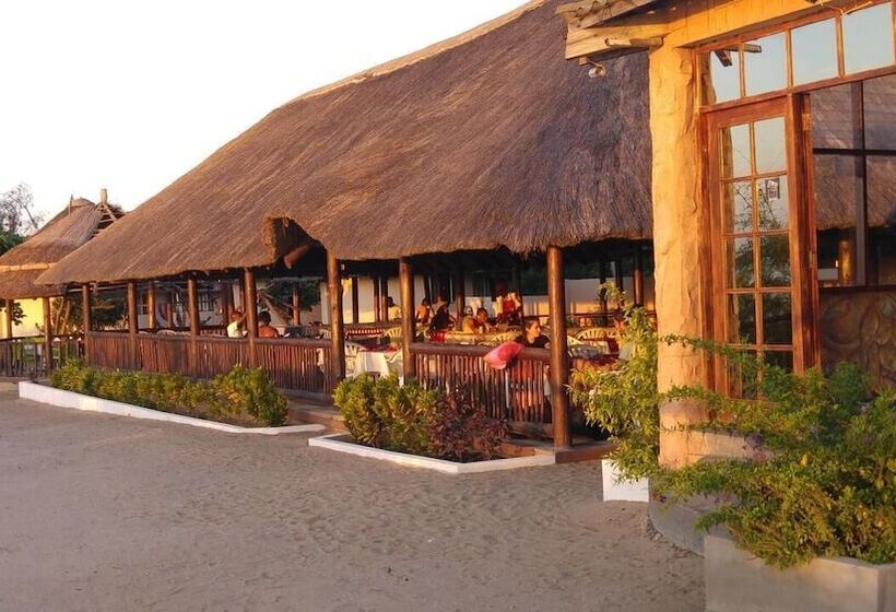 فندق Macaneta Holiday Resort