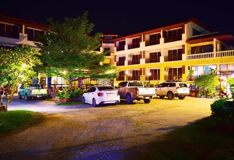 Nantharom Hotel And Restaurant