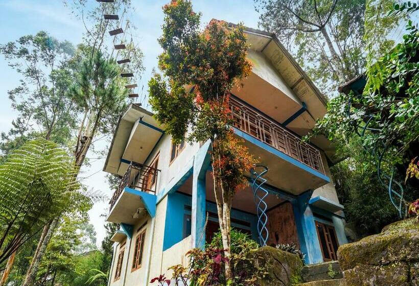 호텔 Oyo 90915 Eco Tourism Desa Cihanjuang Rahayu Ciwangun Indah Camp Villas