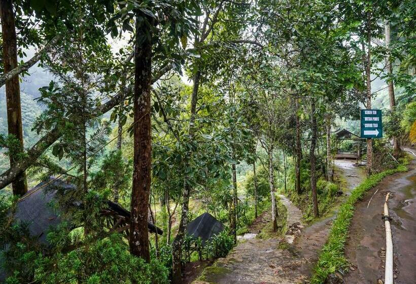 호텔 Oyo 90915 Eco Tourism Desa Cihanjuang Rahayu Ciwangun Indah Camp Villas