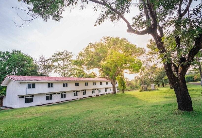 Отель Pakse Golf Resort