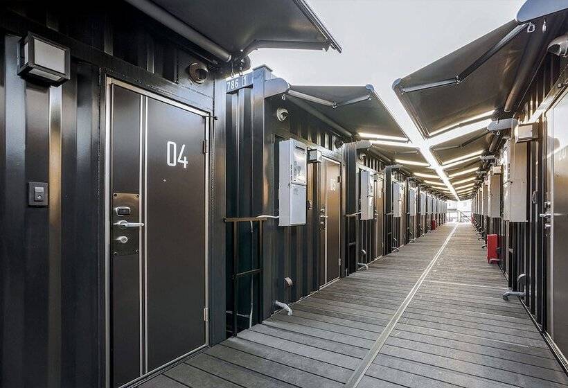 בית מלון כפרי R9 The Yard Taketoyo