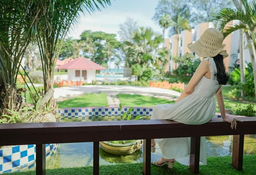 בית מלון כפרי Rayong Palmaries Beach Resort