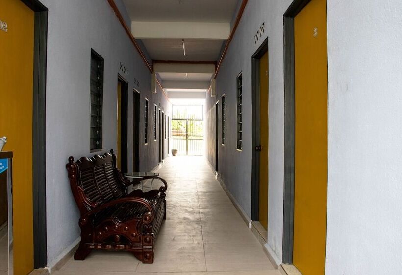 Отель Spot On 90164 Homestay Al Hafiz