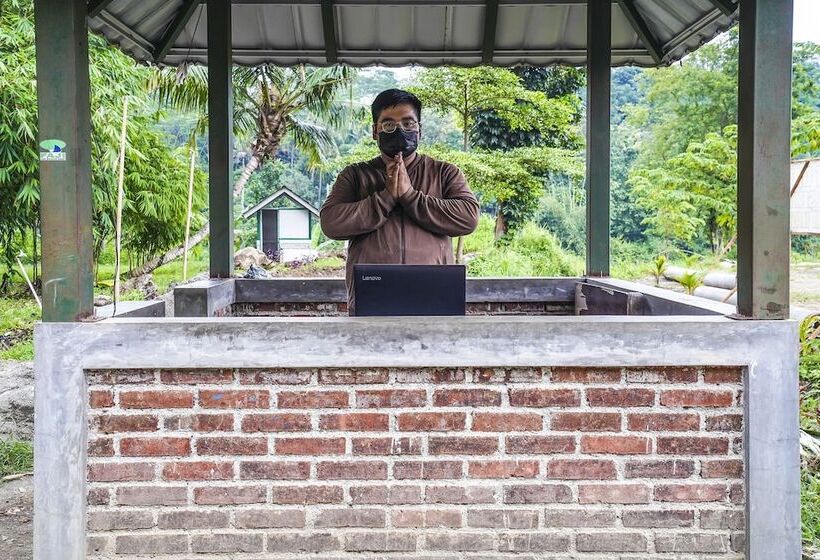 Отель Spot On 90916 Eco Tourism Geopark Rajamandala Homestay