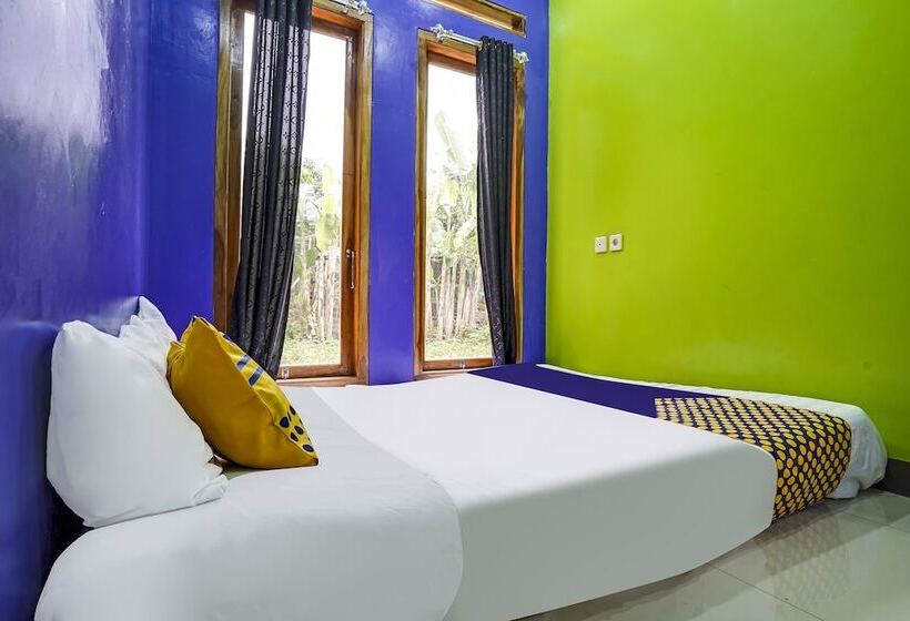 Отель Spot On 90916 Eco Tourism Geopark Rajamandala Homestay