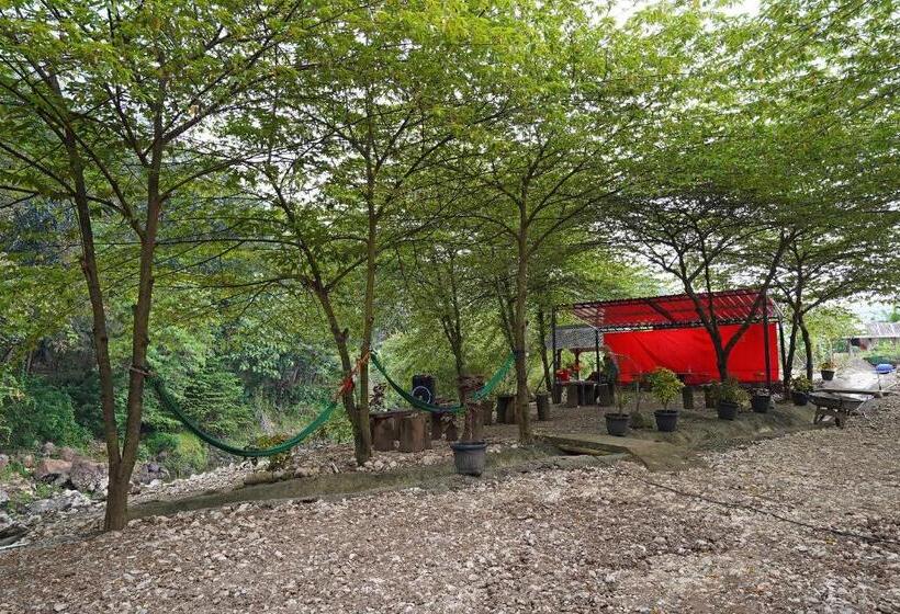 Отель Spot On 90916 Eco Tourism Geopark Rajamandala Homestay