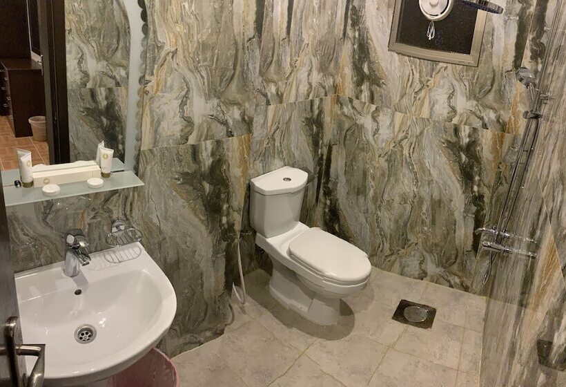 Отель Vera House &