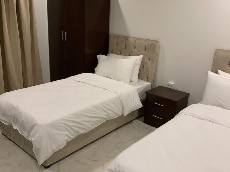 Отель Vera House &