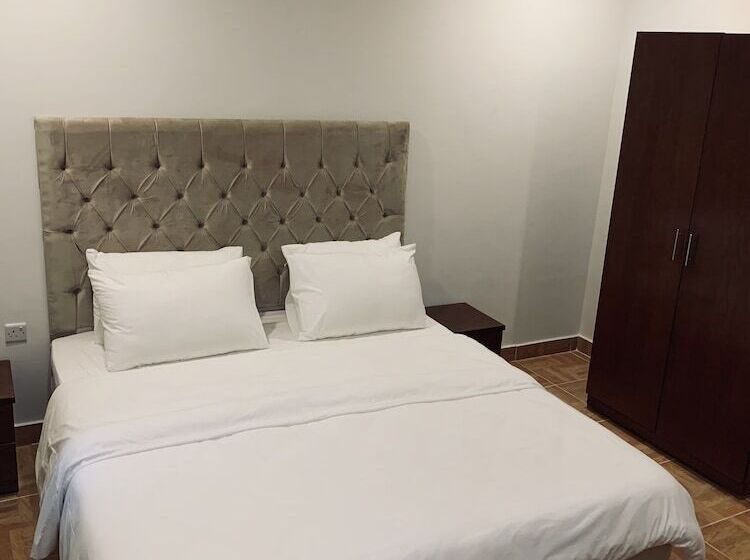 Отель Vera House &