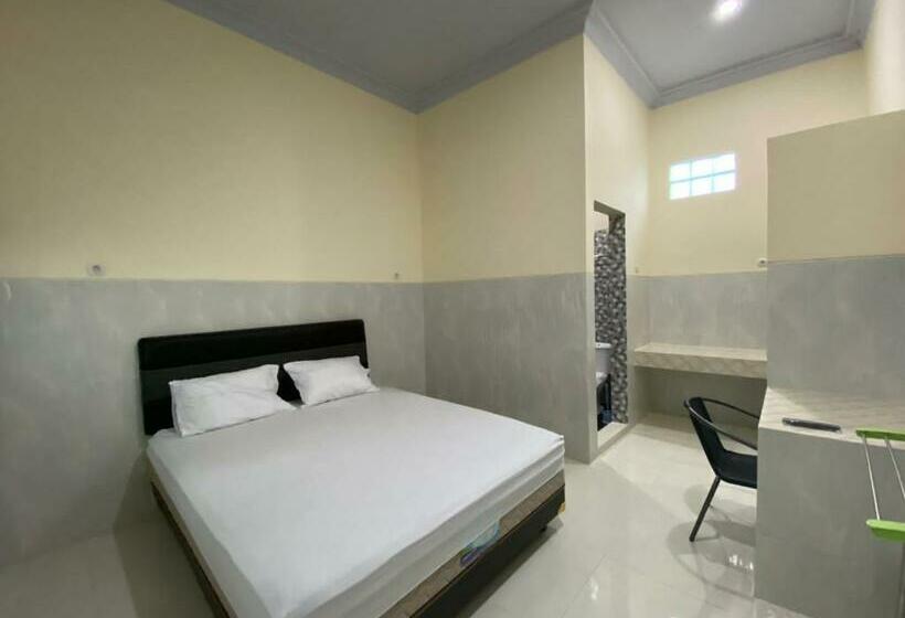 פנסיון Guest House Pelangi