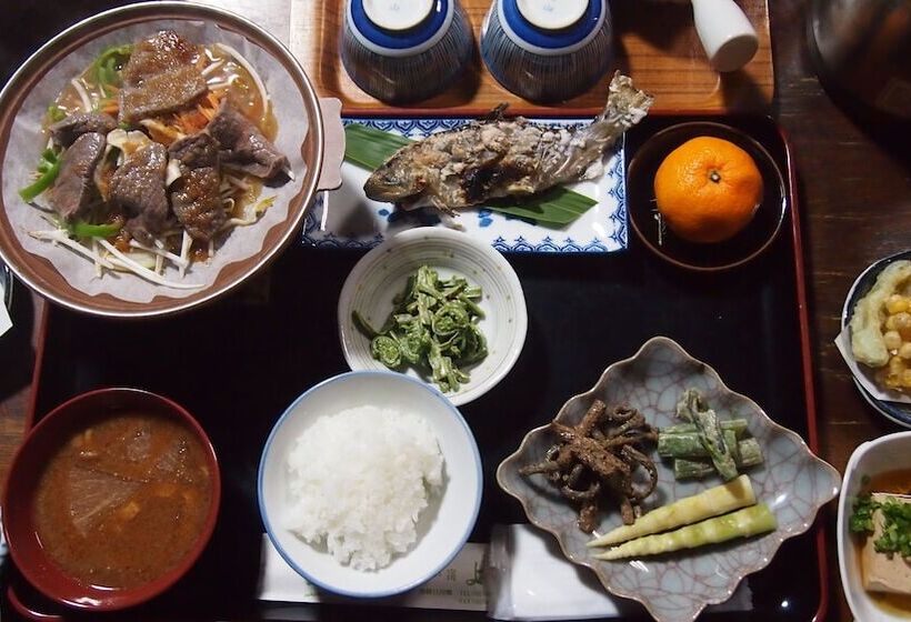 פנסיון Shirakawago Gassho House Yokichi