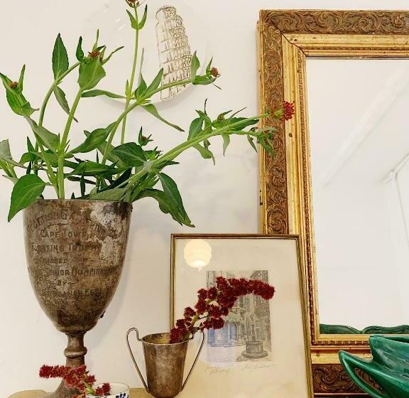 פנסיון The Richmond Café And Rooms