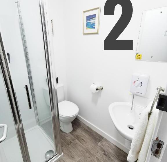 Общежитие Rooms On The High Street