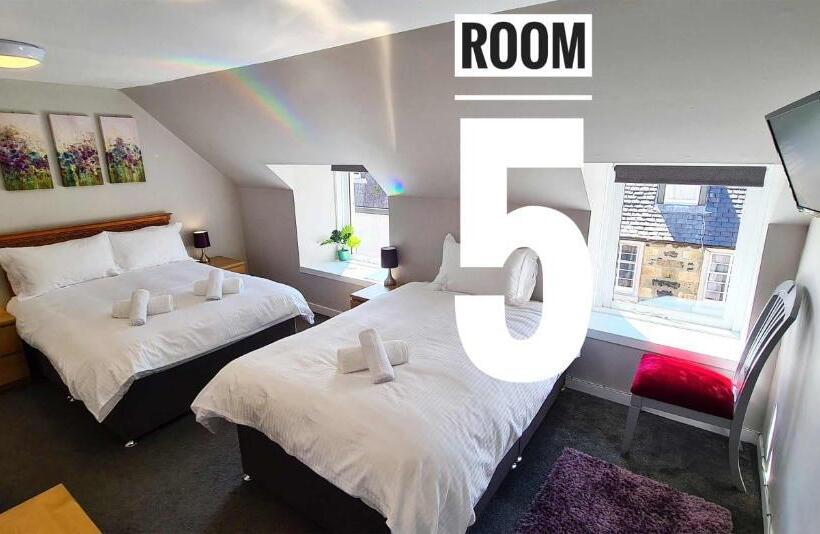 Общежитие Rooms On The High Street