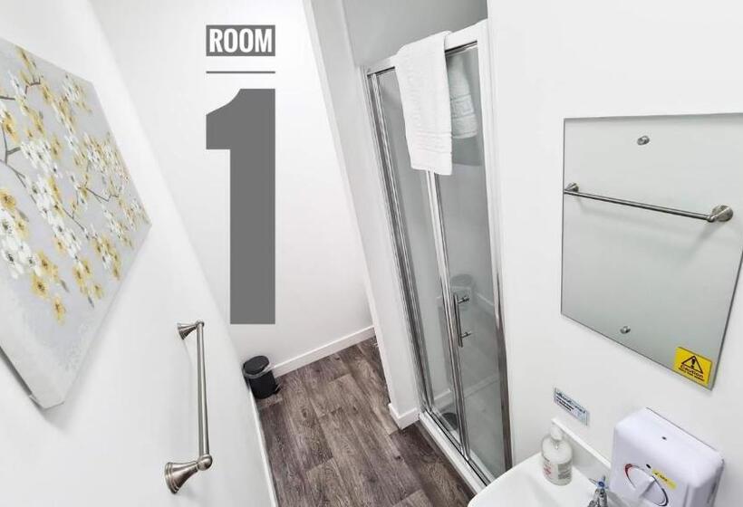 Общежитие Rooms On The High Street