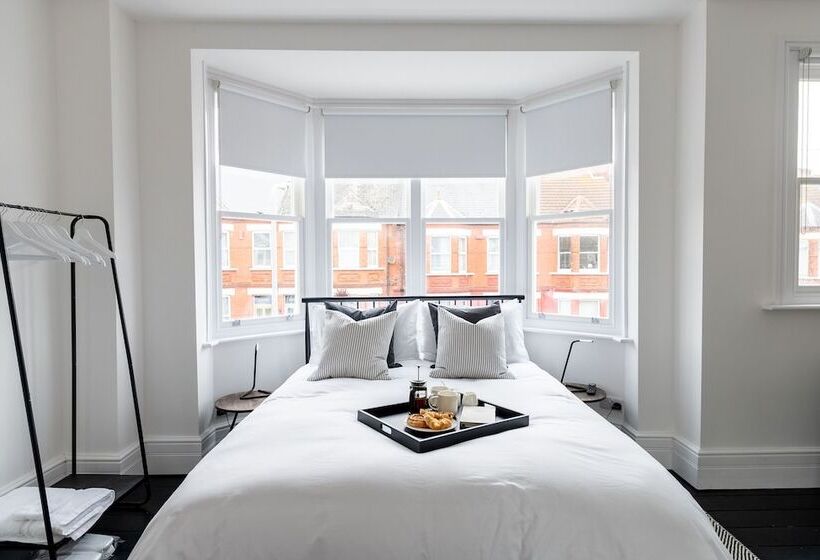 Bed and Breakfast Doghouse Margate