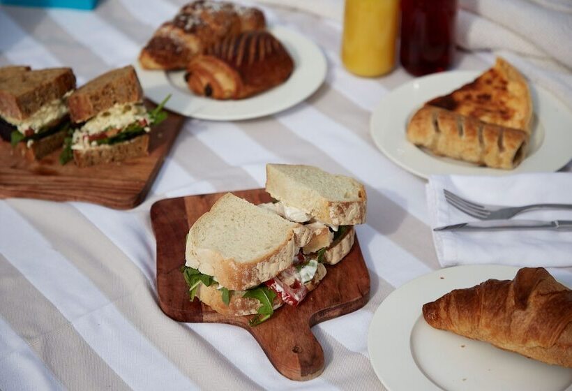 Bed and Breakfast Doghouse Margate