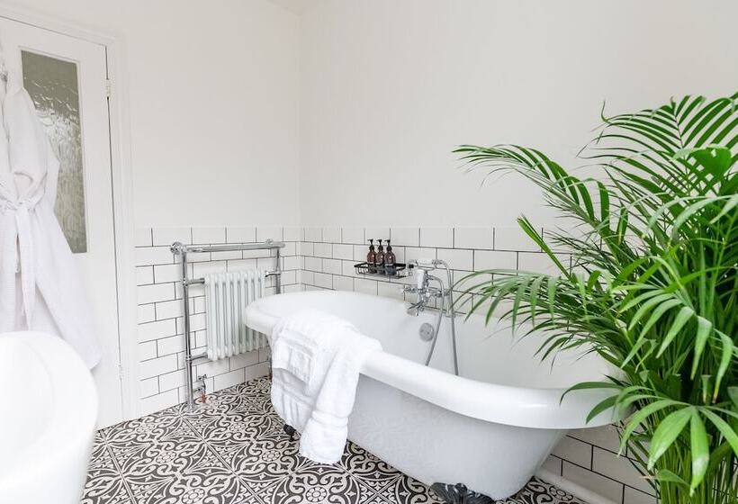 Bed and Breakfast Doghouse Margate