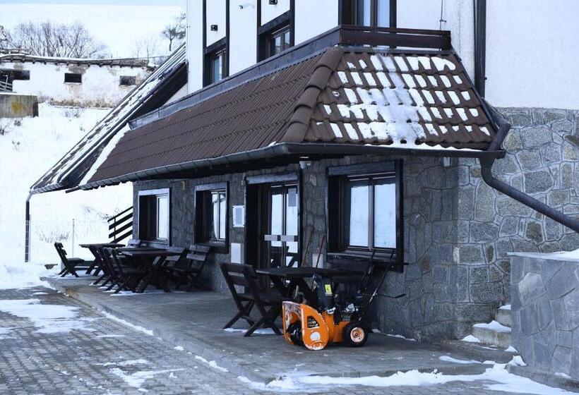 تختخواب و صبحانه Villa Mramor