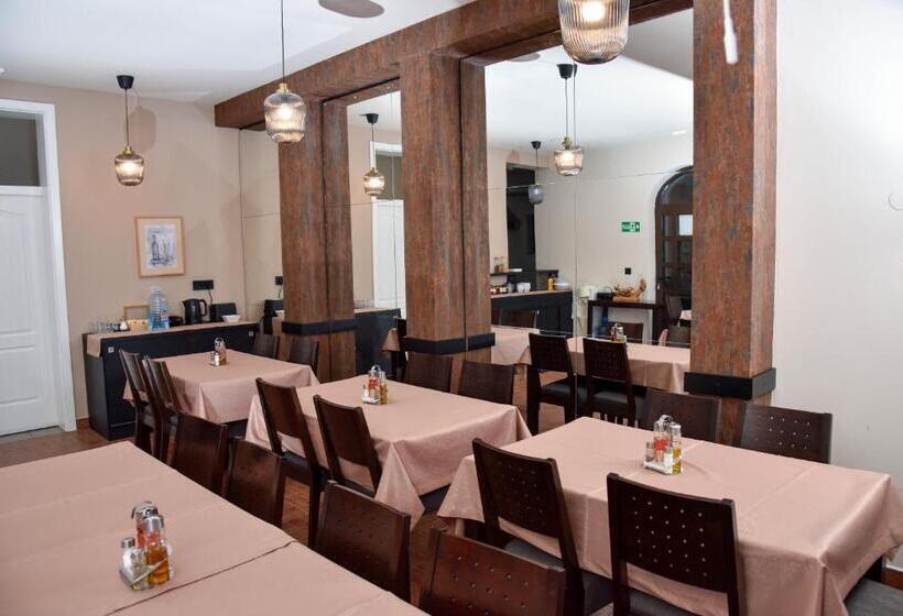 تختخواب و صبحانه Villa Mramor