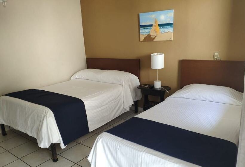 هتل Caracoles Colima