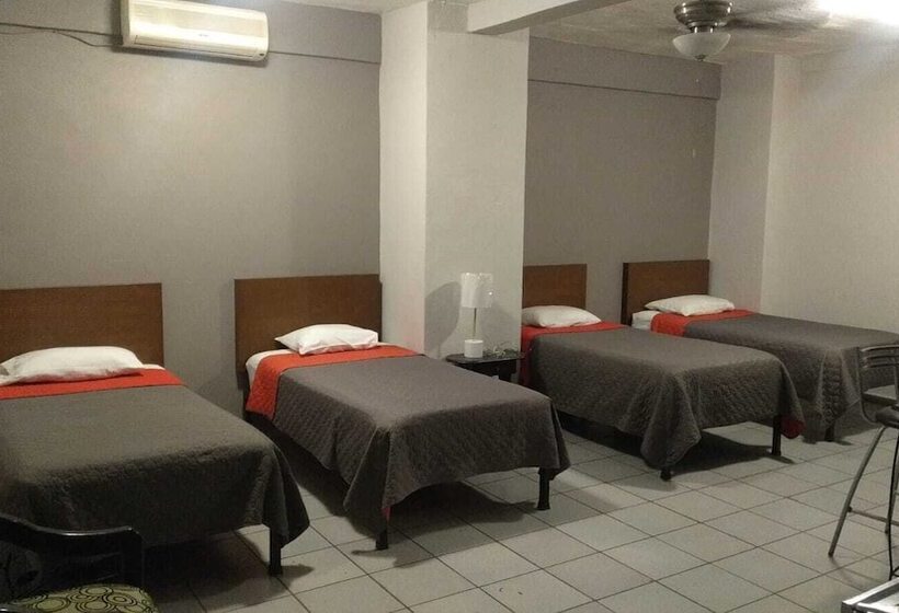 هتل Caracoles Colima