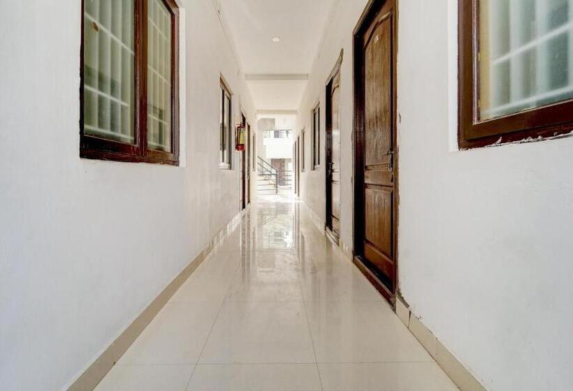 فندق Flagship Airport Inn