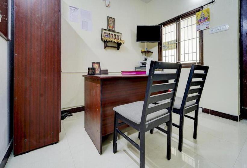 فندق Flagship Airport Inn