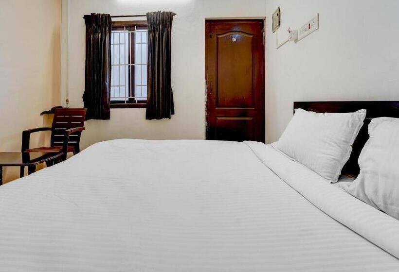 فندق Flagship Airport Inn