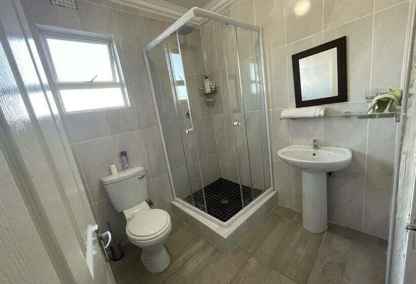 בית מלון כפרי Hinterland Lodge