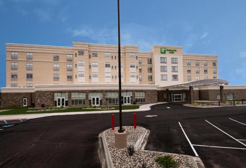 Отель Holiday Inn & Suites Detroit   Troy, An Ihg