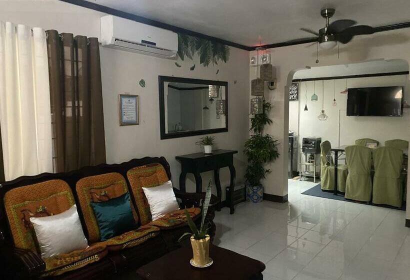 בית מלון כפרי Jb S Transient House