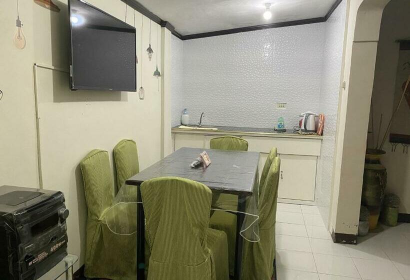 בית מלון כפרי Jb S Transient House