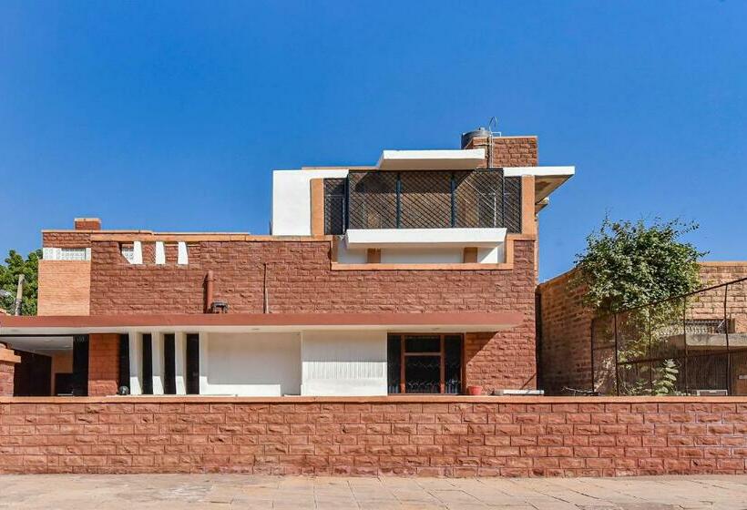 فندق Oyo 83673 The Bungalow 21