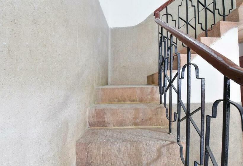 فندق Oyo 83673 The Bungalow 21