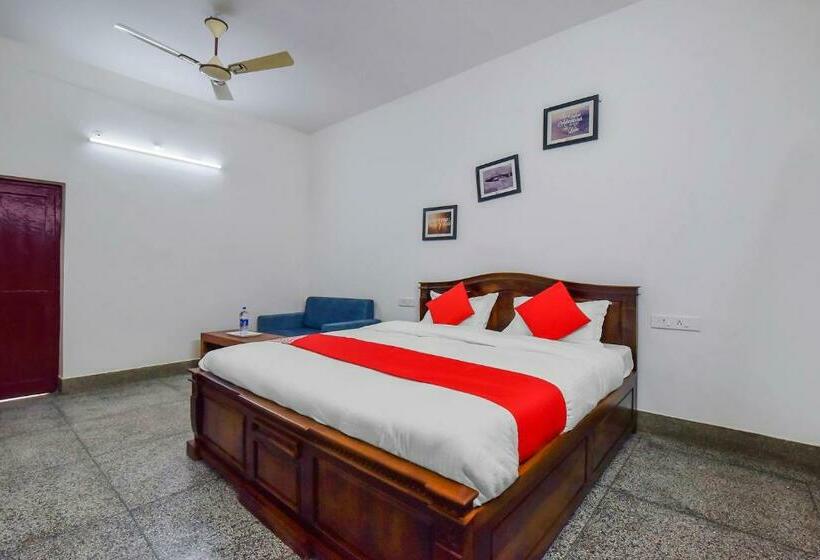 فندق Oyo 83673 The Bungalow 21