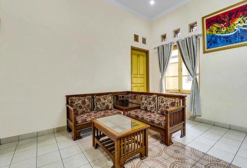 ホテル Oyo 90892 My Guest House Syariah