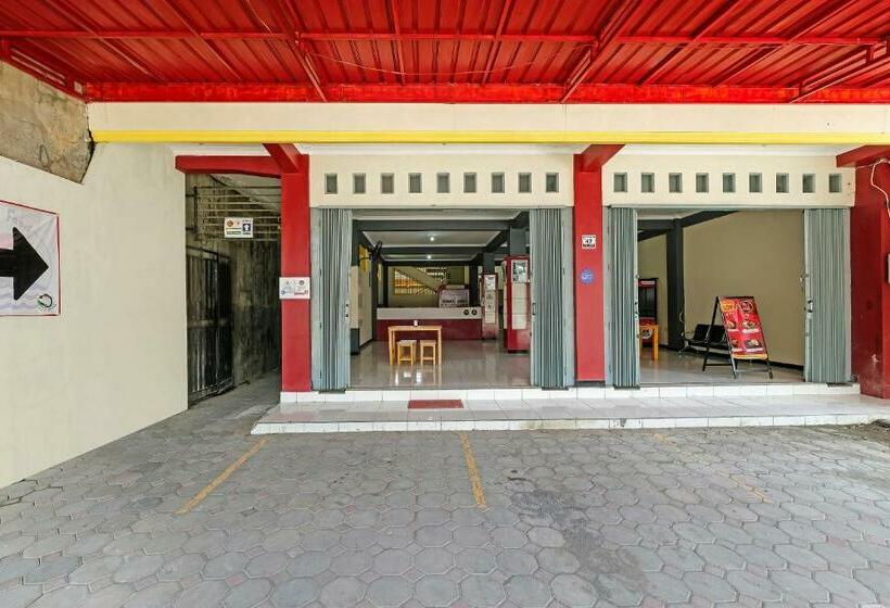 בית מלון כפרי Oyo 90905 Dangau Datuk Guesthouse