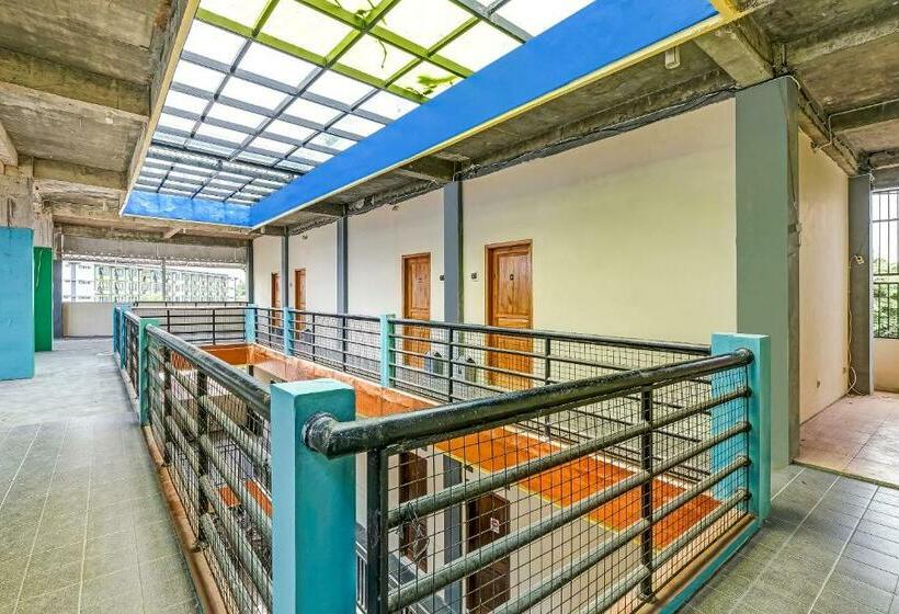 בית מלון כפרי Oyo 90905 Dangau Datuk Guesthouse