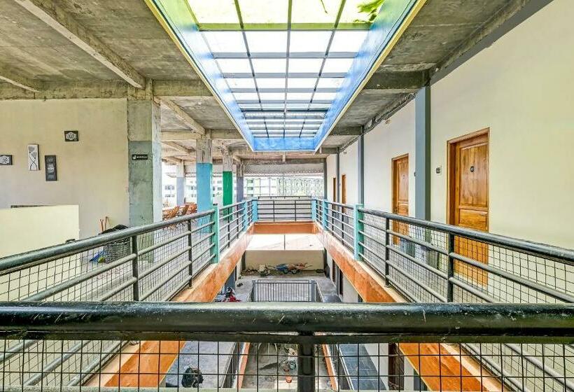 בית מלון כפרי Oyo 90905 Dangau Datuk Guesthouse