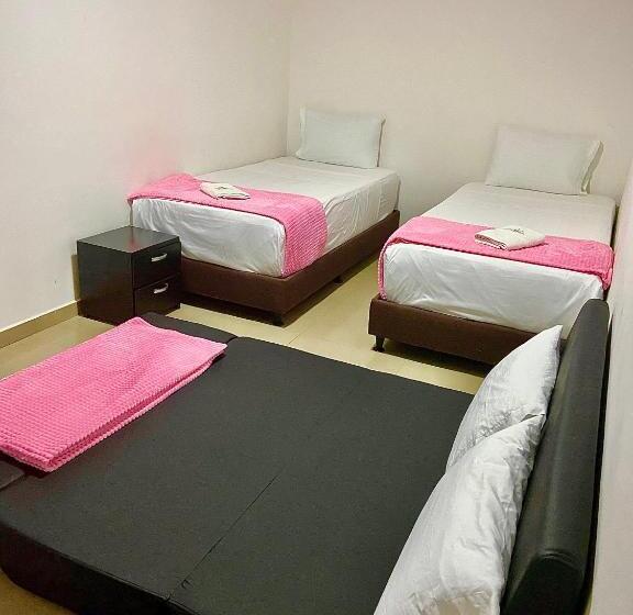 酒店 Parque De Los Novios Inn