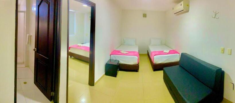 酒店 Parque De Los Novios Inn