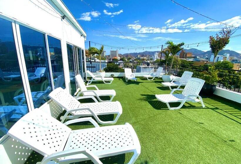 酒店 Parque De Los Novios Inn