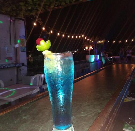 هتل Parque De Los Novios Inn